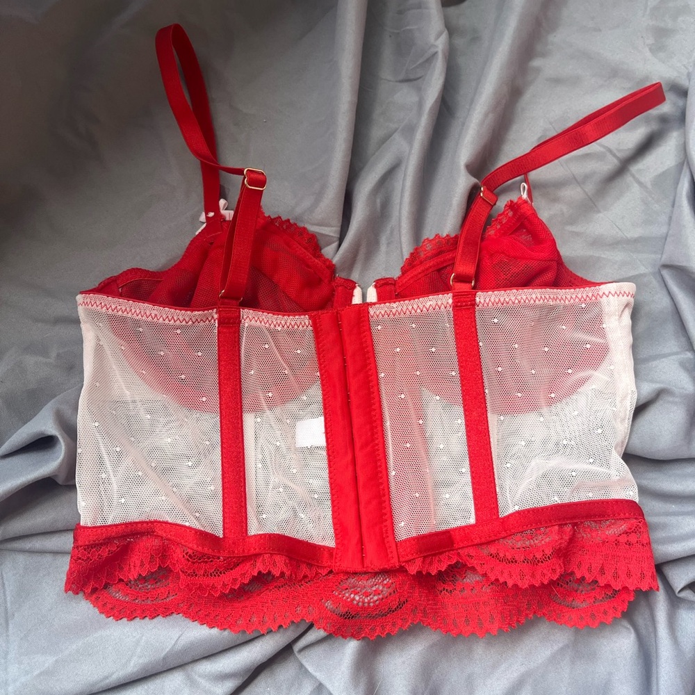 Bustier - Picture 2 of 3